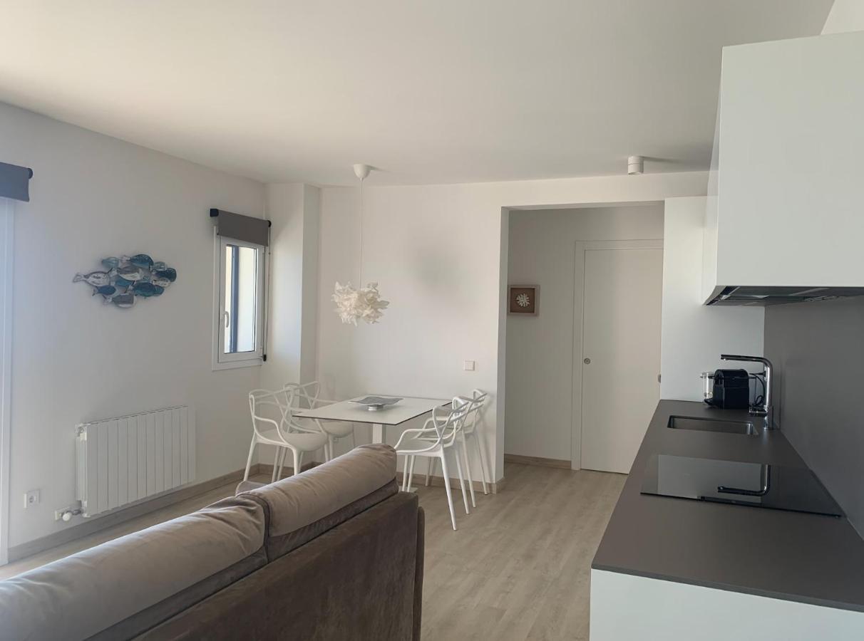 Magnific Apartament A Primera Linia De Mar Sant Feliu de Guixols Bagian luar foto