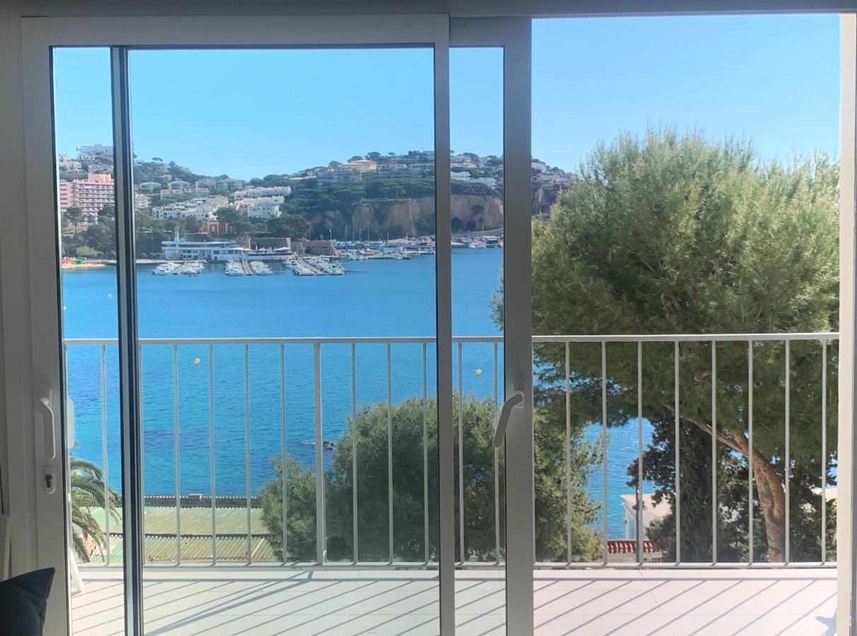 Magnific Apartament A Primera Linia De Mar Sant Feliu de Guixols Bagian luar foto